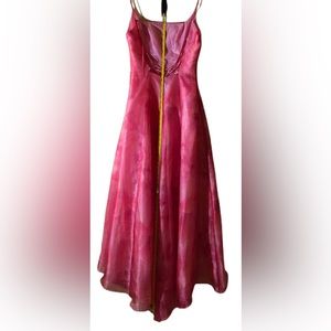 Delarue Boutique Fuschia Formal Dress